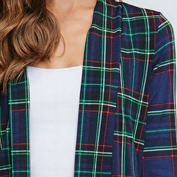 Super cute blue/green plaid cardigan - Picture 3 of 5